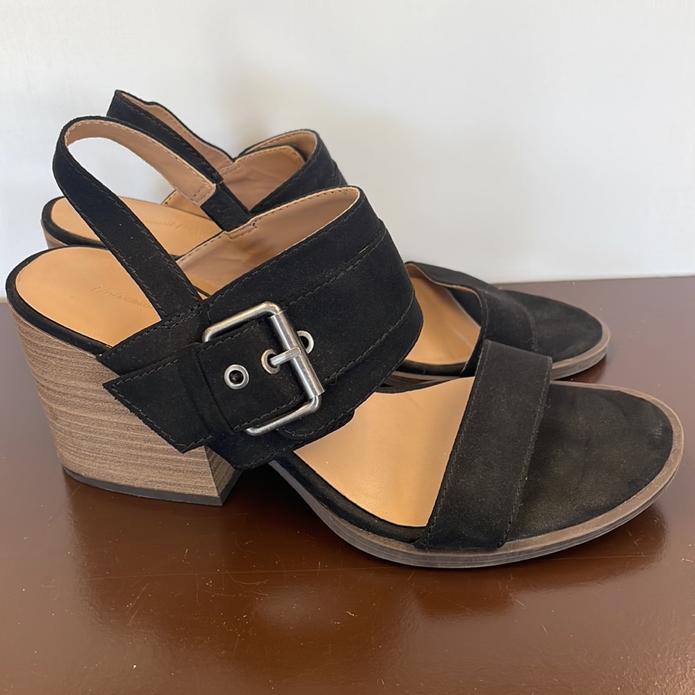 Universal threads shoe sandals